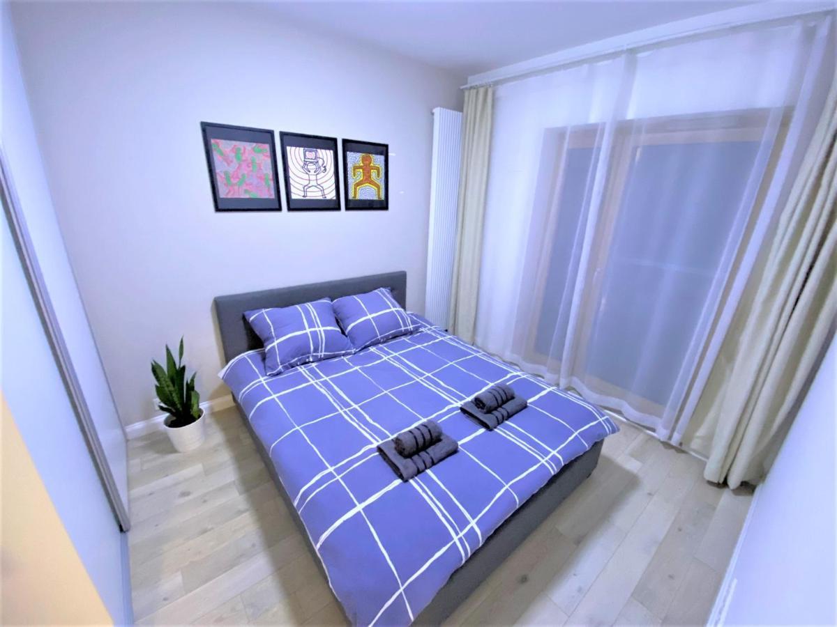 Exclusive 2Br! Apartment In Center +Netflix +Gym Varsó Kültér fotó