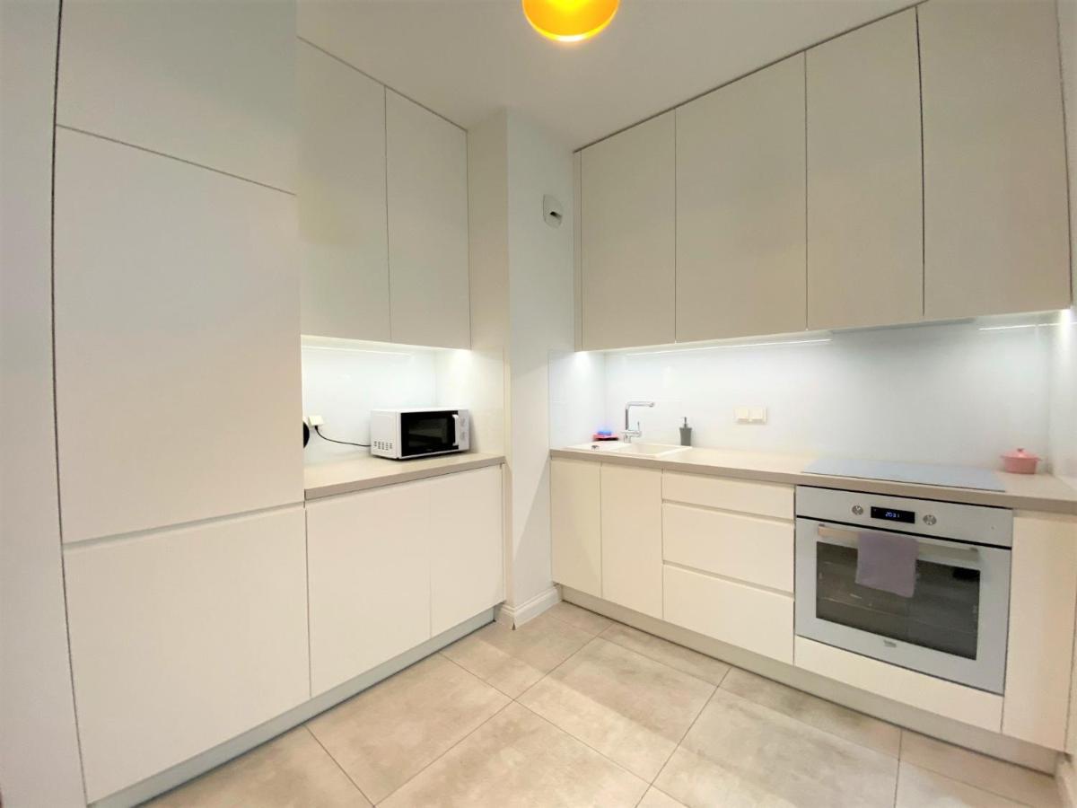 Exclusive 2Br! Apartment In Center +Netflix +Gym Varsó Kültér fotó