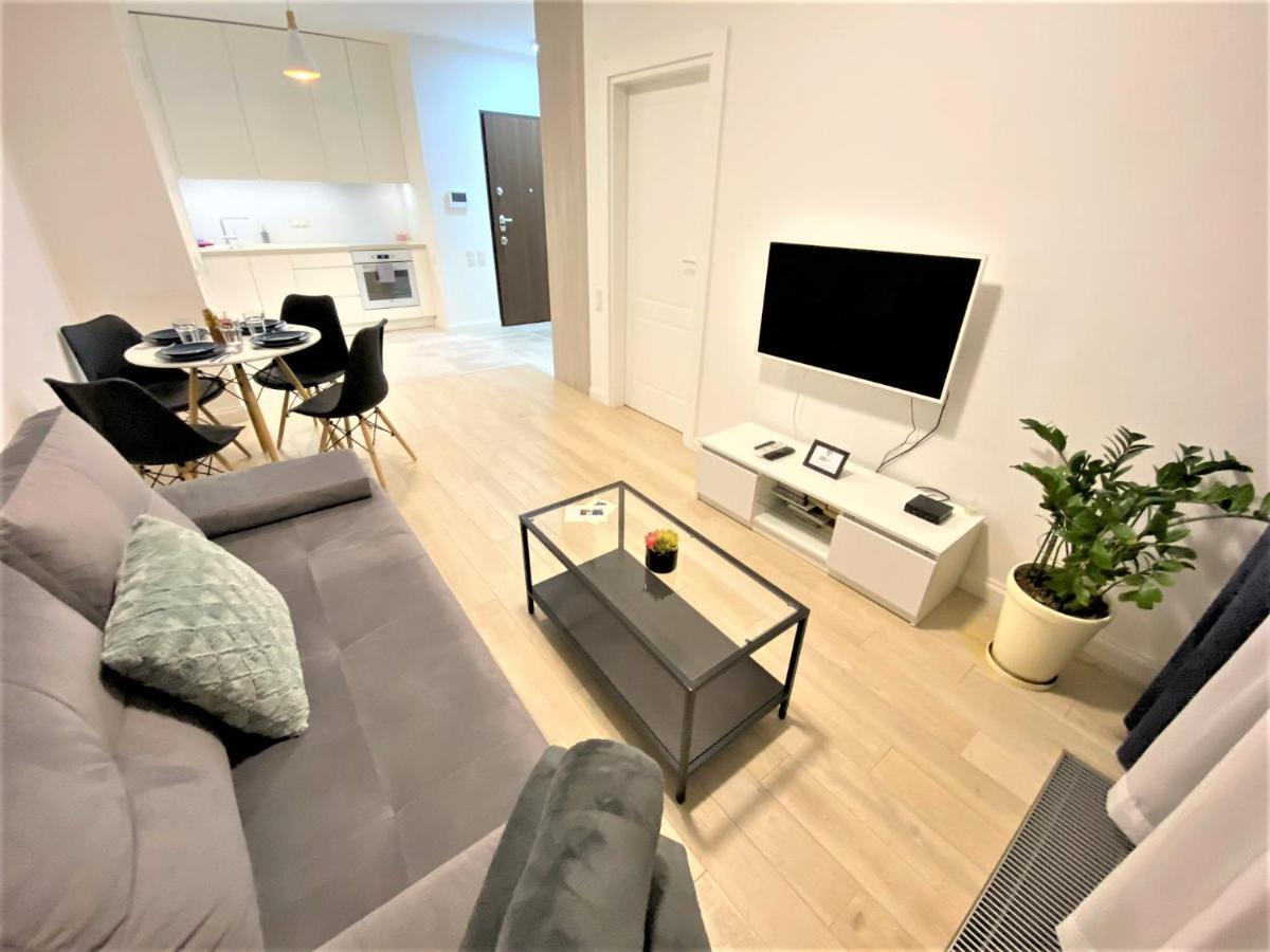 Exclusive 2Br! Apartment In Center +Netflix +Gym Varsó Kültér fotó