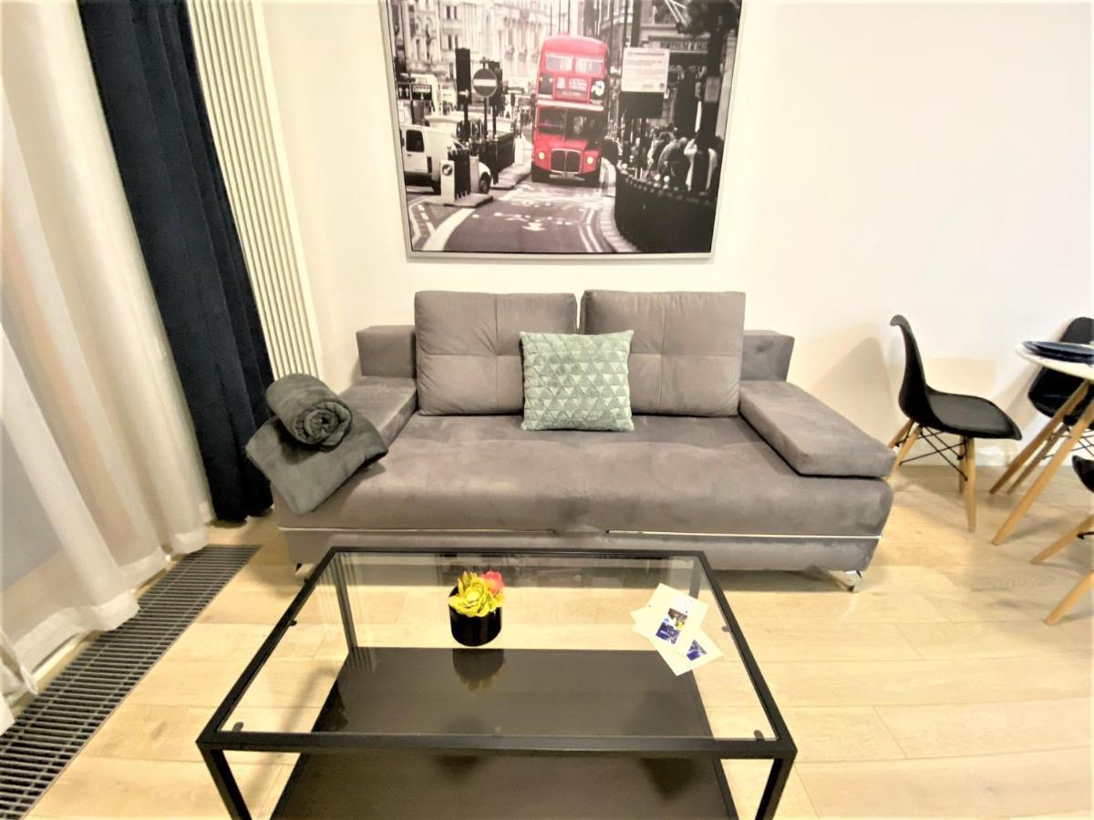 Exclusive 2Br! Apartment In Center +Netflix +Gym Varsó Kültér fotó